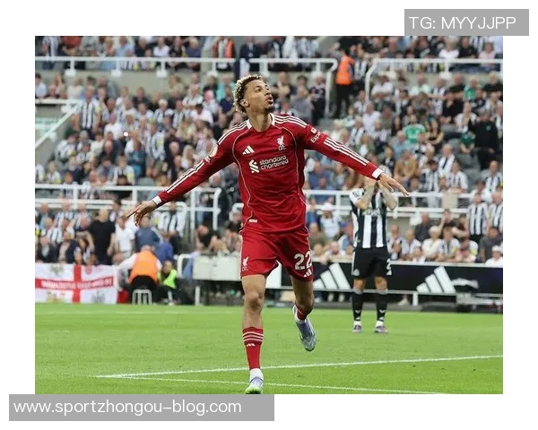 埃基蒂克为适应英超强度增加健身房锻炼时间显著提升体能 埃基蒂克为适应英超强度增加健身房锻炼时间显著提升体能